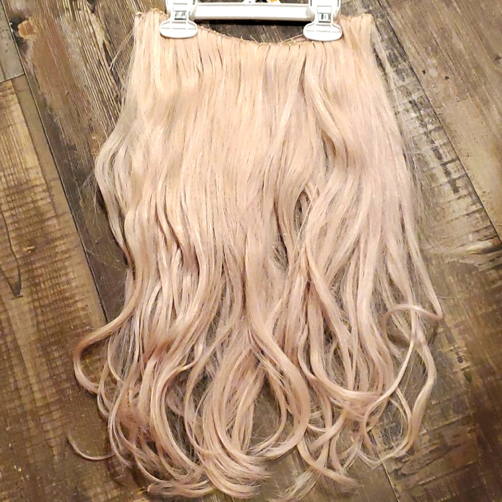 Hand tied wefts Platinum Ash Blonde 20in